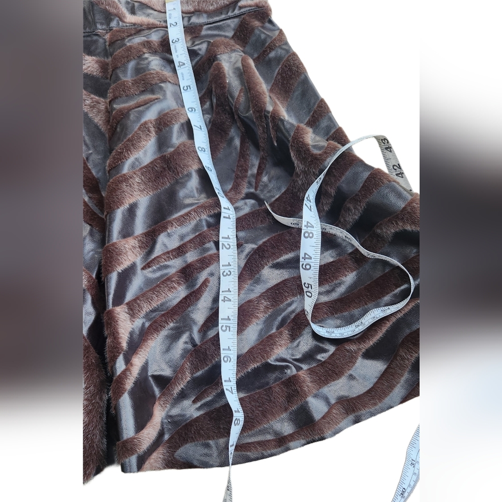 Furry Animal Print High Waisted Small Twirl Faux Leather Skirt - Picture 9 of 10